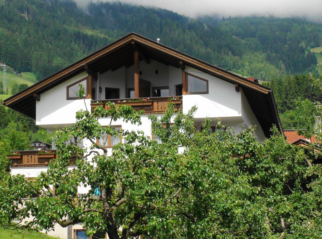 Gastehaus Treichl Hotel Fuegen Exterior photo