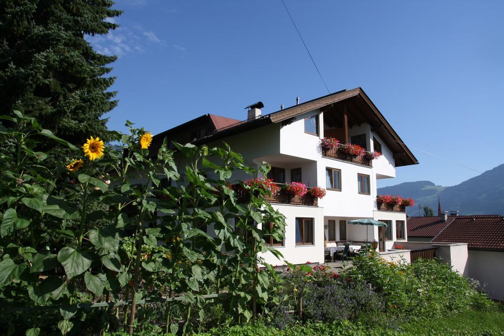 Gastehaus Treichl Hotel Fuegen Exterior photo