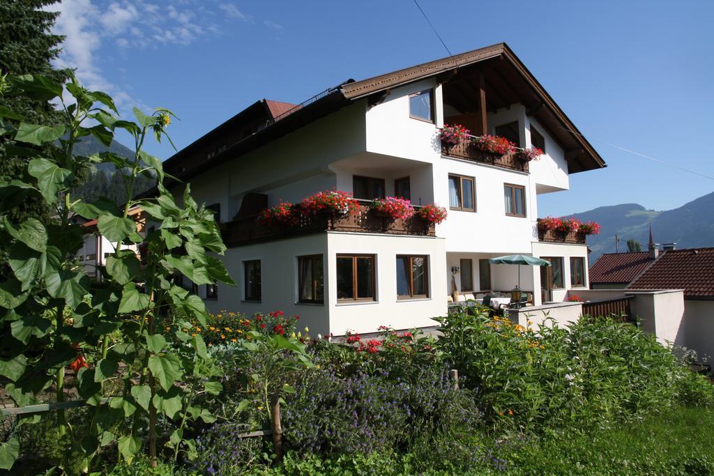 Gastehaus Treichl Hotel Fuegen Exterior photo